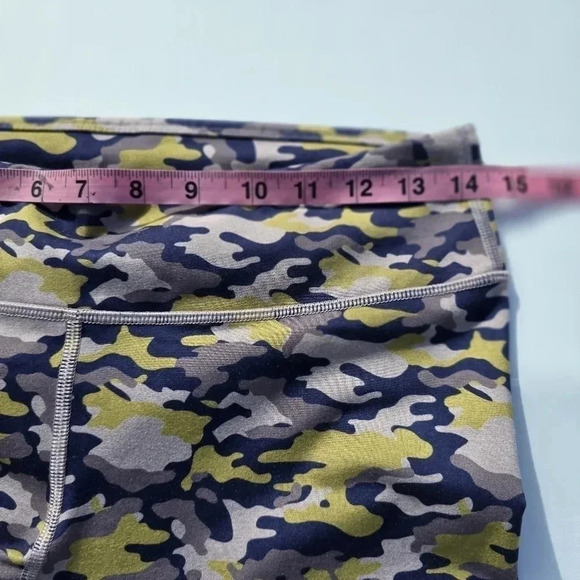 Fabletics Size M Mid-rise Printed Heathered Legging lite lime camouflage‎ - Picture 8 of 9